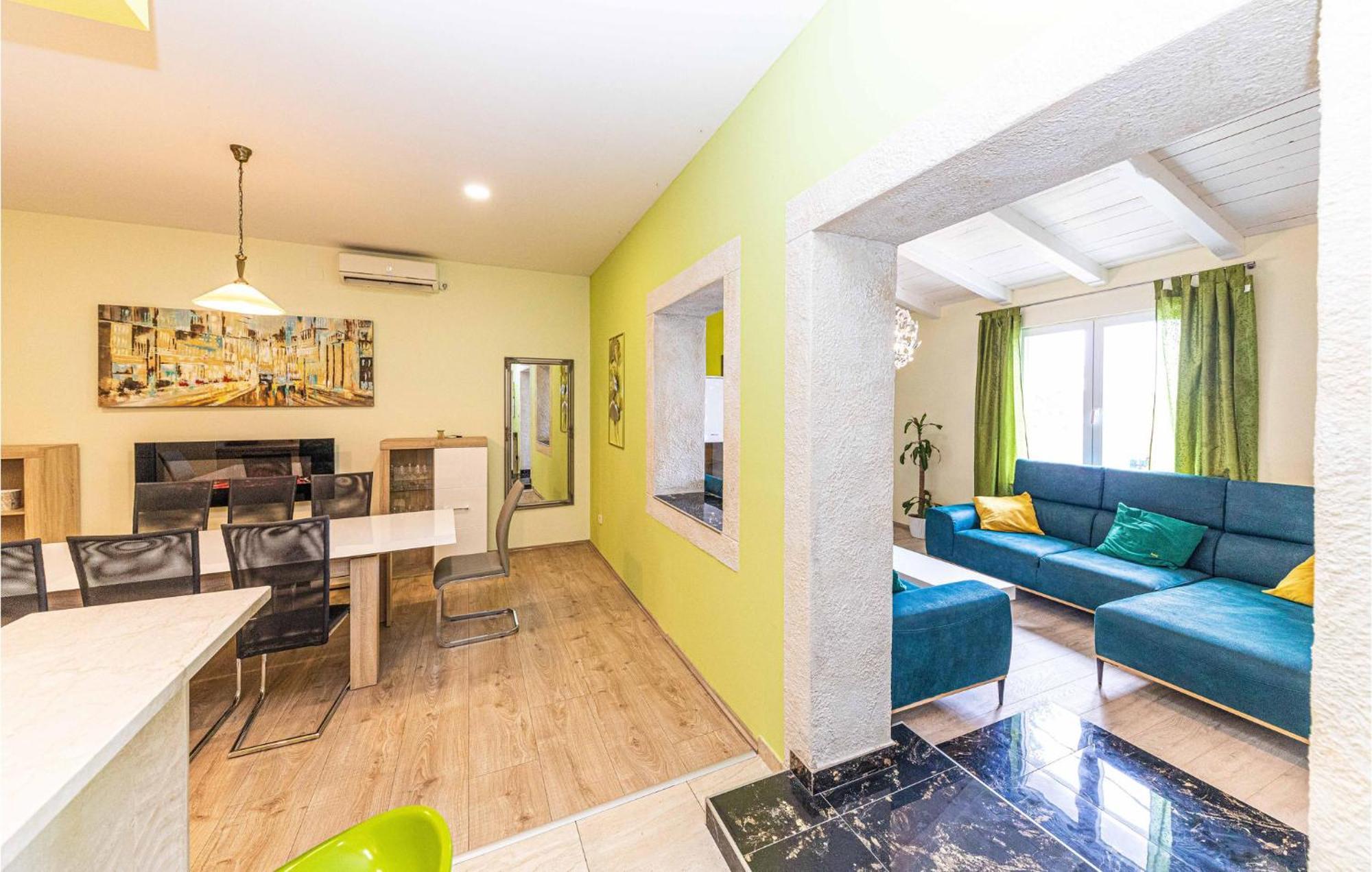Nice Home In Kastel Sucurac With Wifi Каштела Экстерьер фото