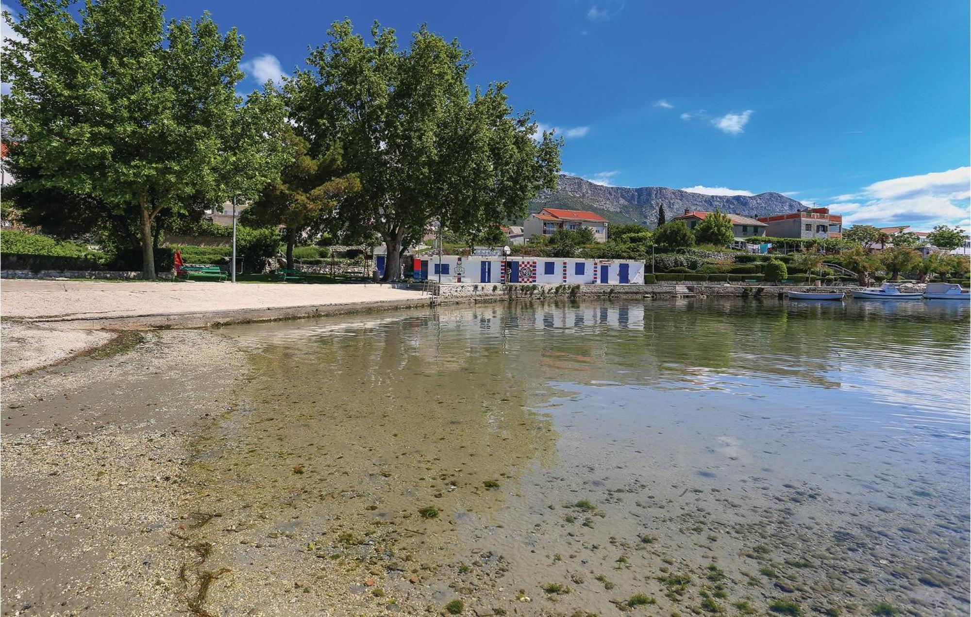 Nice Home In Kastel Sucurac With Wifi Каштела Экстерьер фото