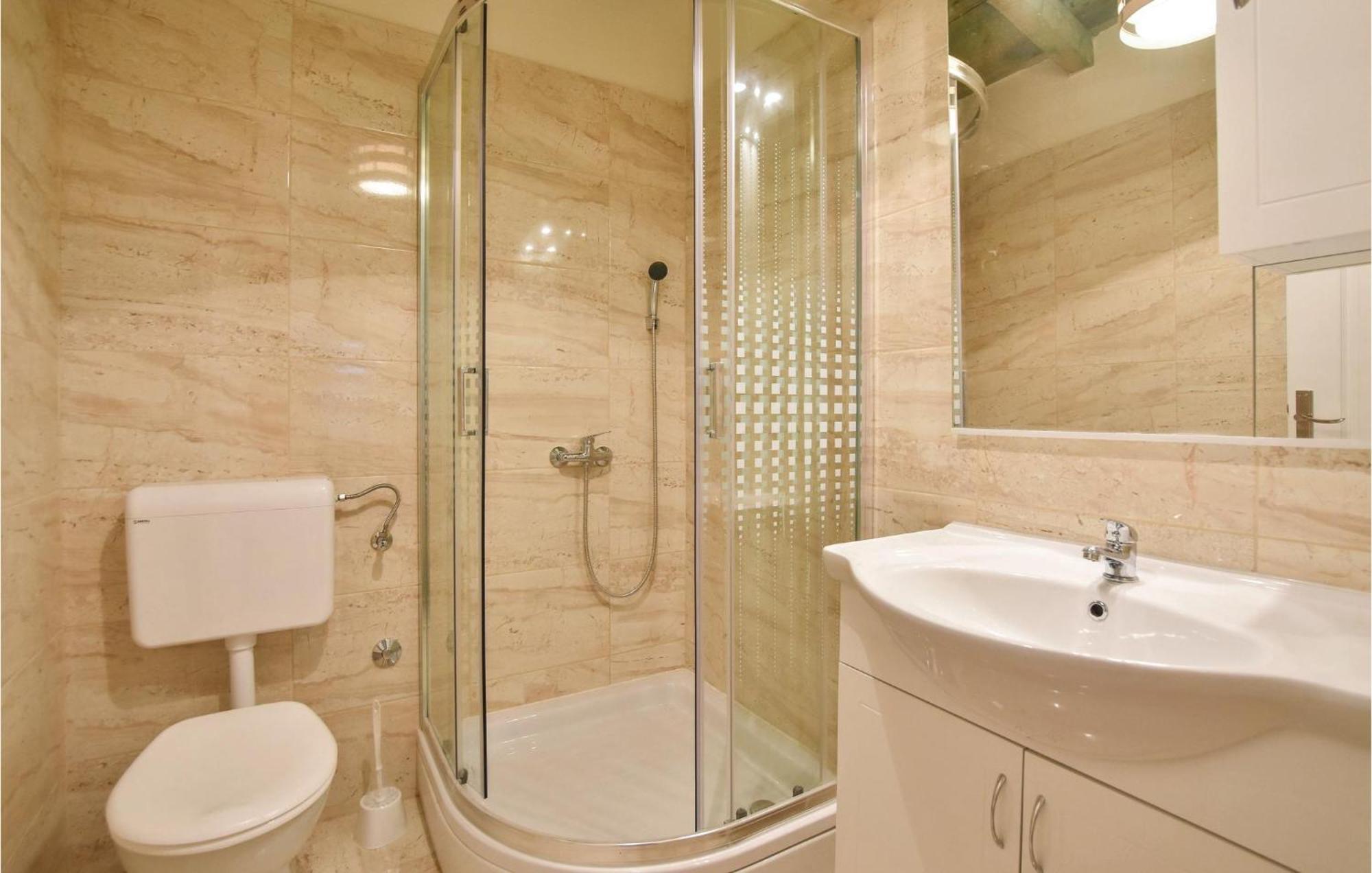 Nice Home In Kastel Sucurac With Wifi Каштела Экстерьер фото